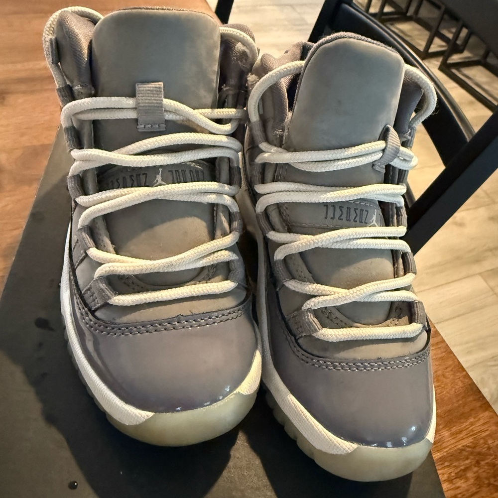 Jordan Kids Sneakers in Gray and Cream
